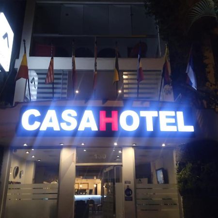Casahotel Jockey Plaza Mall Лима Екстериор снимка